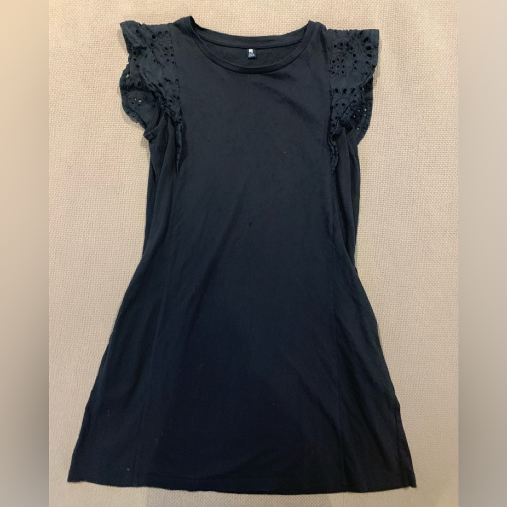 𝅺Uniqlo girls sleeveless navy blue dress with eyelet detail size 9-10
